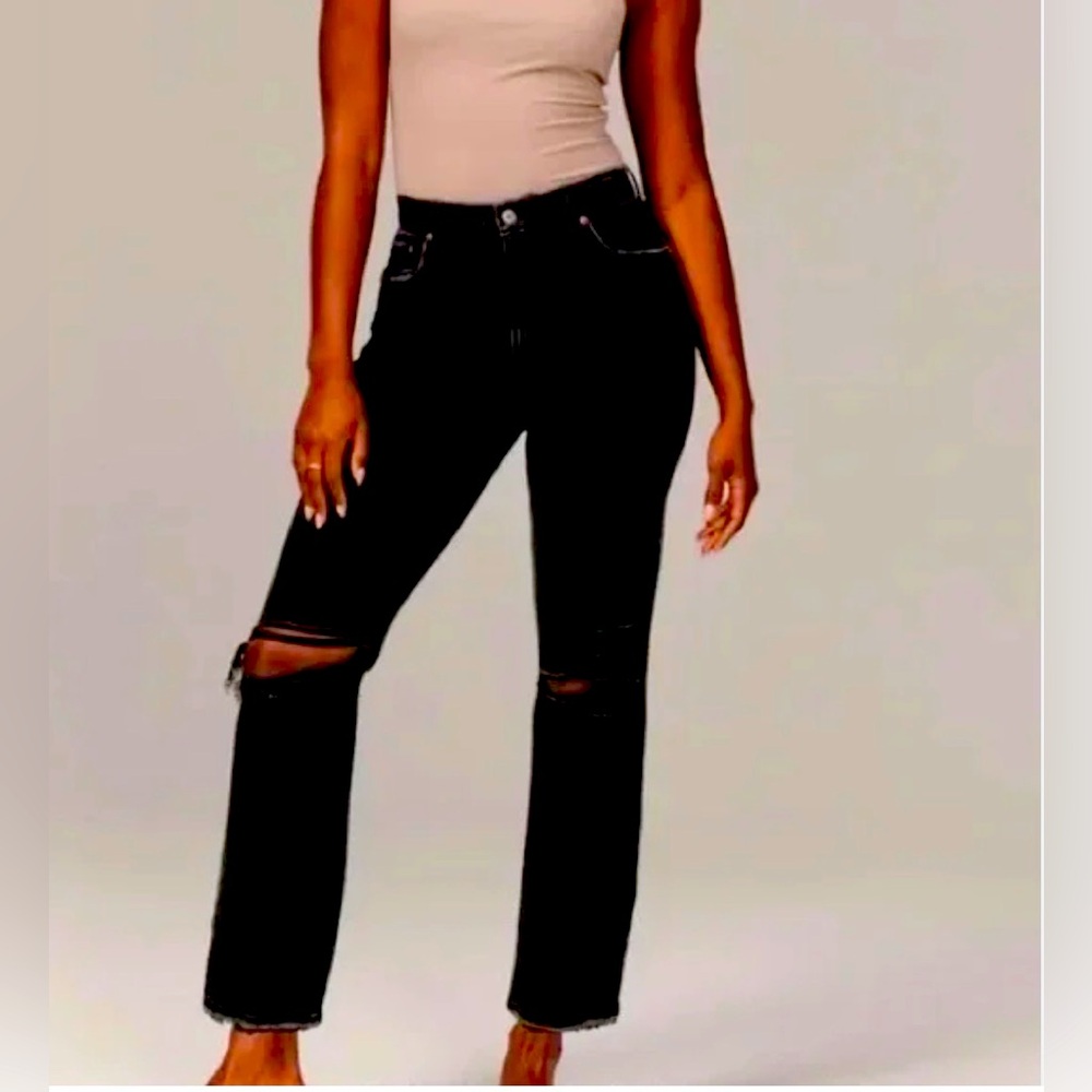 Abercrombie & Fitch Women's Black Distress Jeans